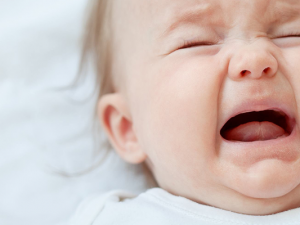 Cómo calmar el ruido blanco a los bebés